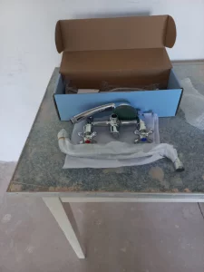 Новый кран с душем 100р