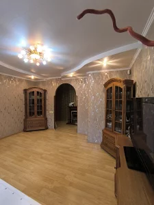 Трёхкомнатная квартира на ул. Димитрова
