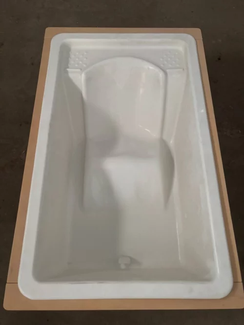 Ванну для купания грудного млоденца/ребенка