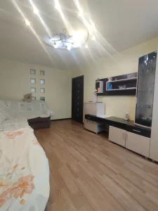 В д. Вишневка двухкомнатная квартира