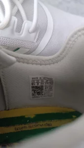 Продам мужские кроссовки Adidas