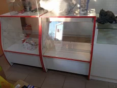 Тумбы витрины