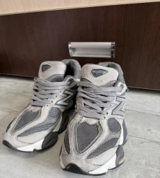 Продам три пары(оригинал, кроме одной) за 200bYN