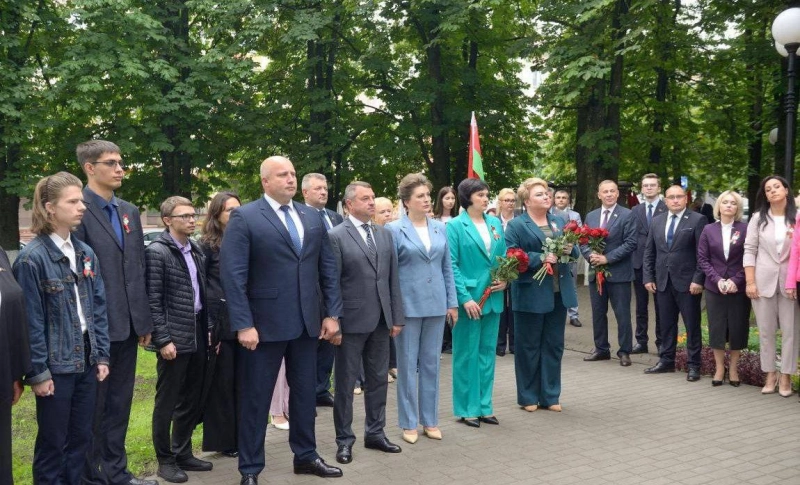 В Бобруйске почтили героев 1944 года открытием нового мемориала на Социалистической