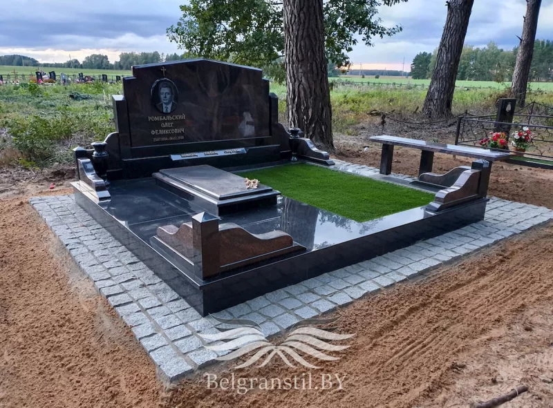 Как выбрать памятник для близкого и соблюсти традиции