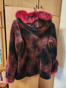 Натуральный полушубок из мутона 15 руб