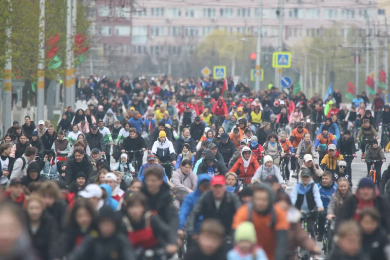 Первомайский мотовелопробег в Бобруйске. Большой фоторепортаж BOBR.BY