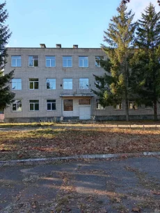 Трехэтажное административное помещение