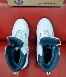 Новый зимние кроссовки