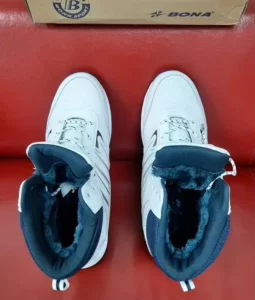 Новый зимние кроссовки