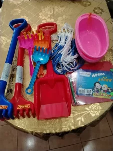 Игрушки