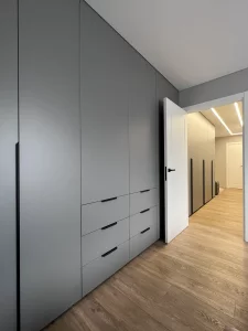 ООО "НикоМакс" требуются монтажники и комплектовщики корпусной мебели