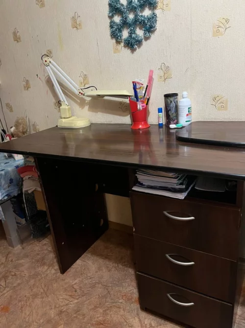 Письменный стол