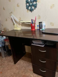 Письменный стол