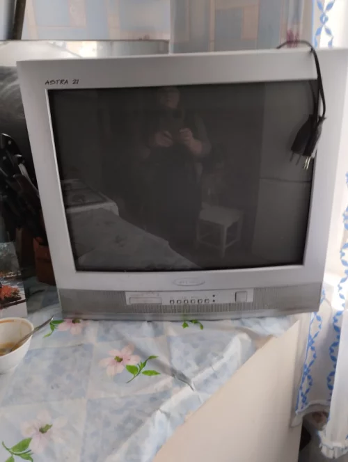 3 телевизора