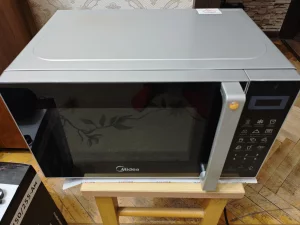 Микроволновка Midea с грилем