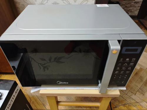 Микроволновка Midea с грилем