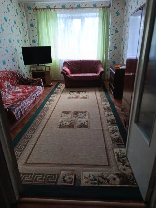 1-комнатную квартиру р-н Заподного рынка