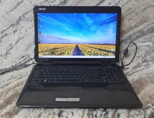 Ноутбук ASUS