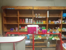 Горки торговые (сосна медовая), полки, тумбы