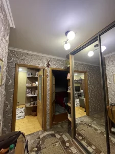 Двухкомнатную квартиру, хрущевка