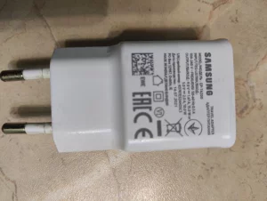 Телефон Самсунг А52