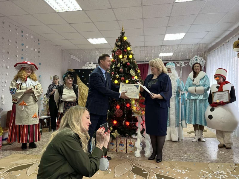 Сертификат на укрепление материально-технической базы получил Бобруйский социально-педагогический центр от профсоюза