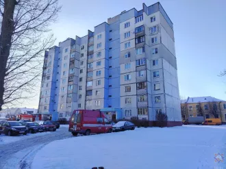 На улице Чонгарской загорелся балкон девятиэтажного дома