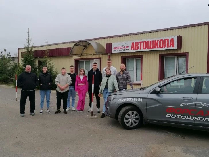 АВТОШКОЛА «ФОРСАЖ»  ПРИГЛАШАЕТ  НА ОБУЧЕНИЕ