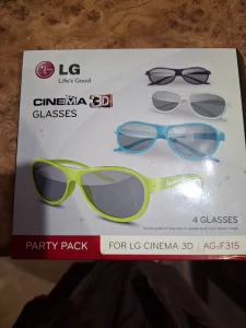 Телевизор с 3D очками