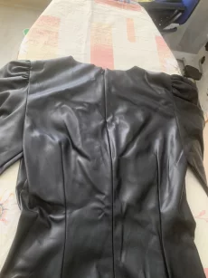 Фирменное платье эко кожа