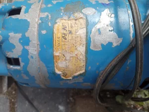 Электродвигатель 220 В. Рабочий