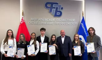 Двое учащихся из Бобруйска вошли в число лучших стипендиатов медицинских колледжей Могилёвщины