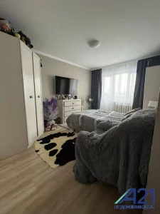 Двухкомнатная квартира с косметическим ремонтом