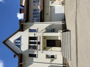 Комфортабельный коттедж. Дорого