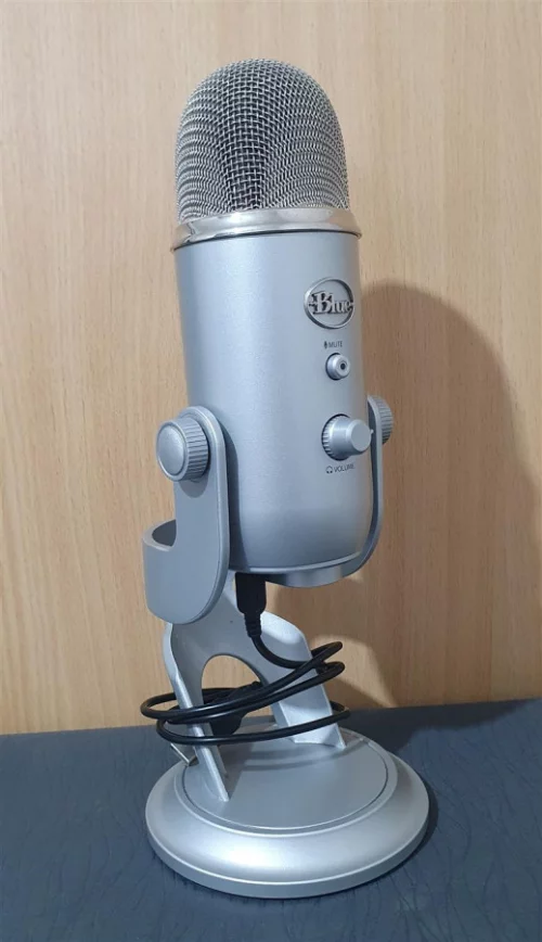 Микрофон Blue Yeti