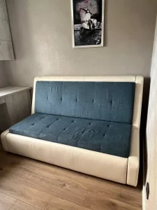 Диван