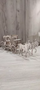 Карета с лошадьми