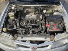 Mitsubishi Carisma 1.9 дизель 1997 года