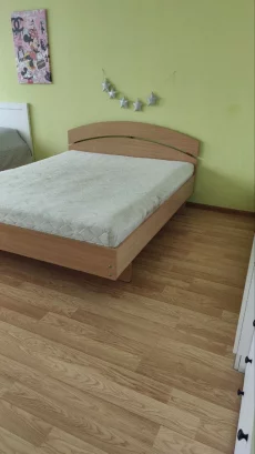 Двуспальная кровать с матрасом