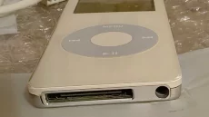 Apple iPod nano 1st Generation белый (2 GB) A1137