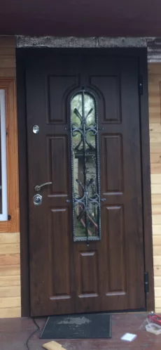 Дверь входная металлическая для частного дома