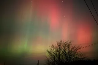 Бобруйск, Брест, Гродно и другие города Беларуси увидели одно из самых мощных северных сияний XXI века
