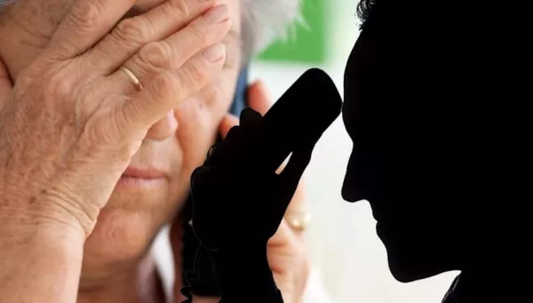 Мошенники выманили у 80-летней бобруйчанки 30 000 долларов под видом «декларирования средств»