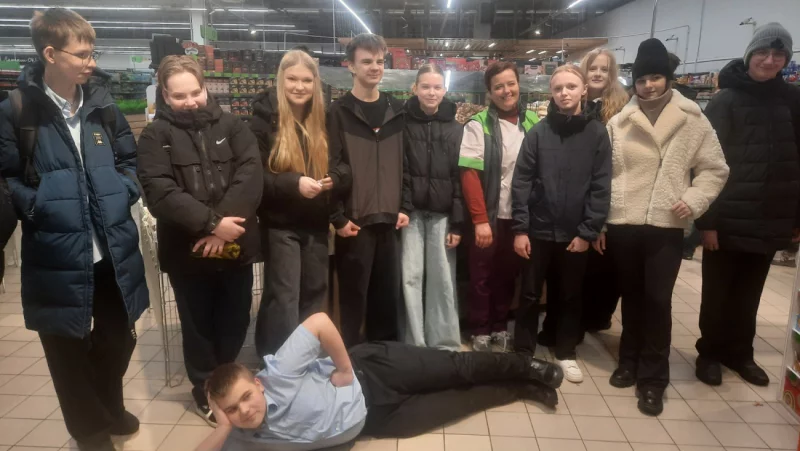 Школьников Бобруйска водили на экскурсию в «Евроопт»