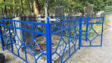 Уборка могил и места захоронения