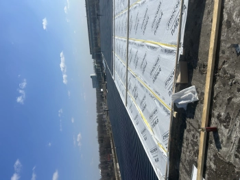 Кровельщик на двухскатную крышу