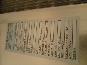 Холодильное оборудование в отличном состоянии с 4 холодильных камер