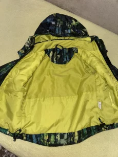 Куртку р. 98 весна -осень 10 руб