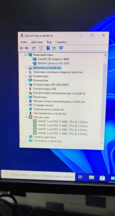Компьютер в полном комплекте с колонками